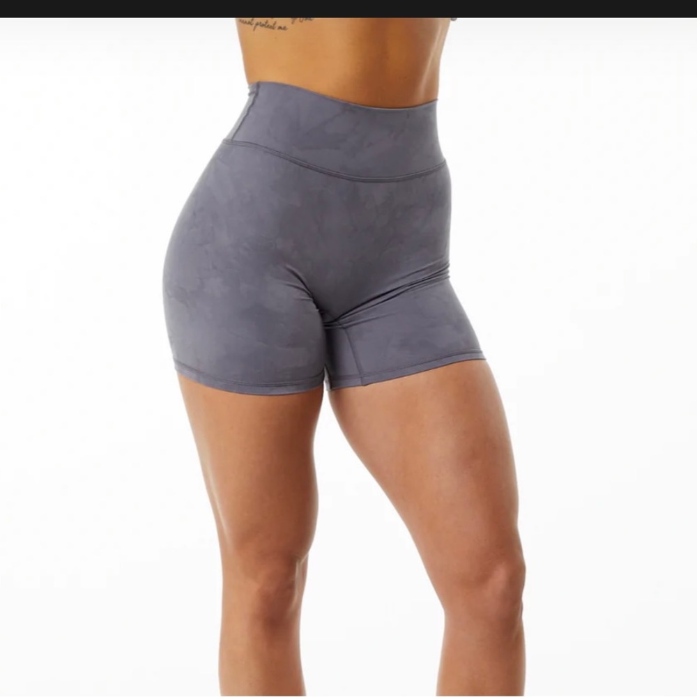 Alphalete Alphalux wonder 6”